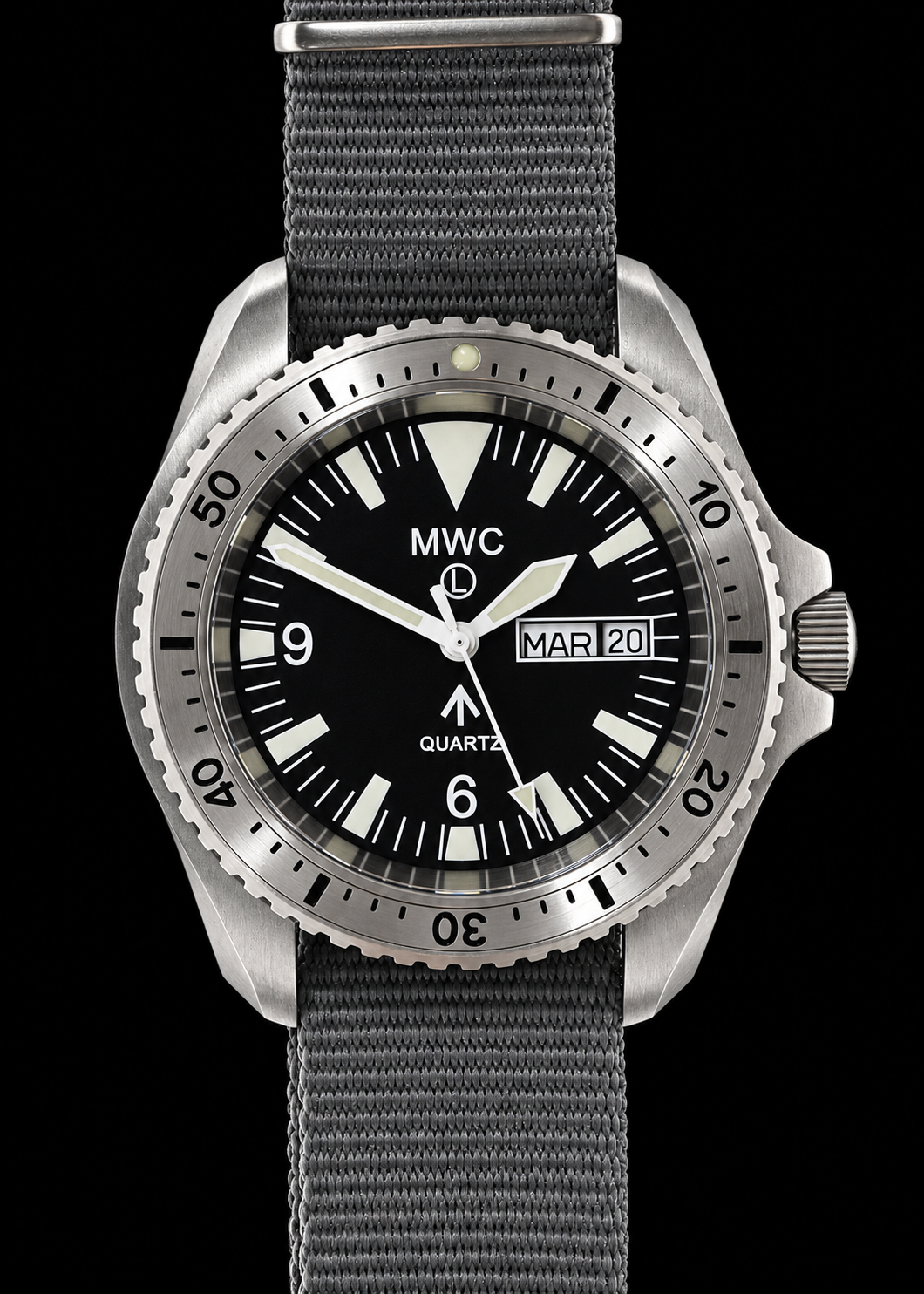 MWC Ltd Edition 1999-2001 Pattern Quartz Day/Date Military Divers Watch with Stainless Steel Case and Sapphire Crystal
