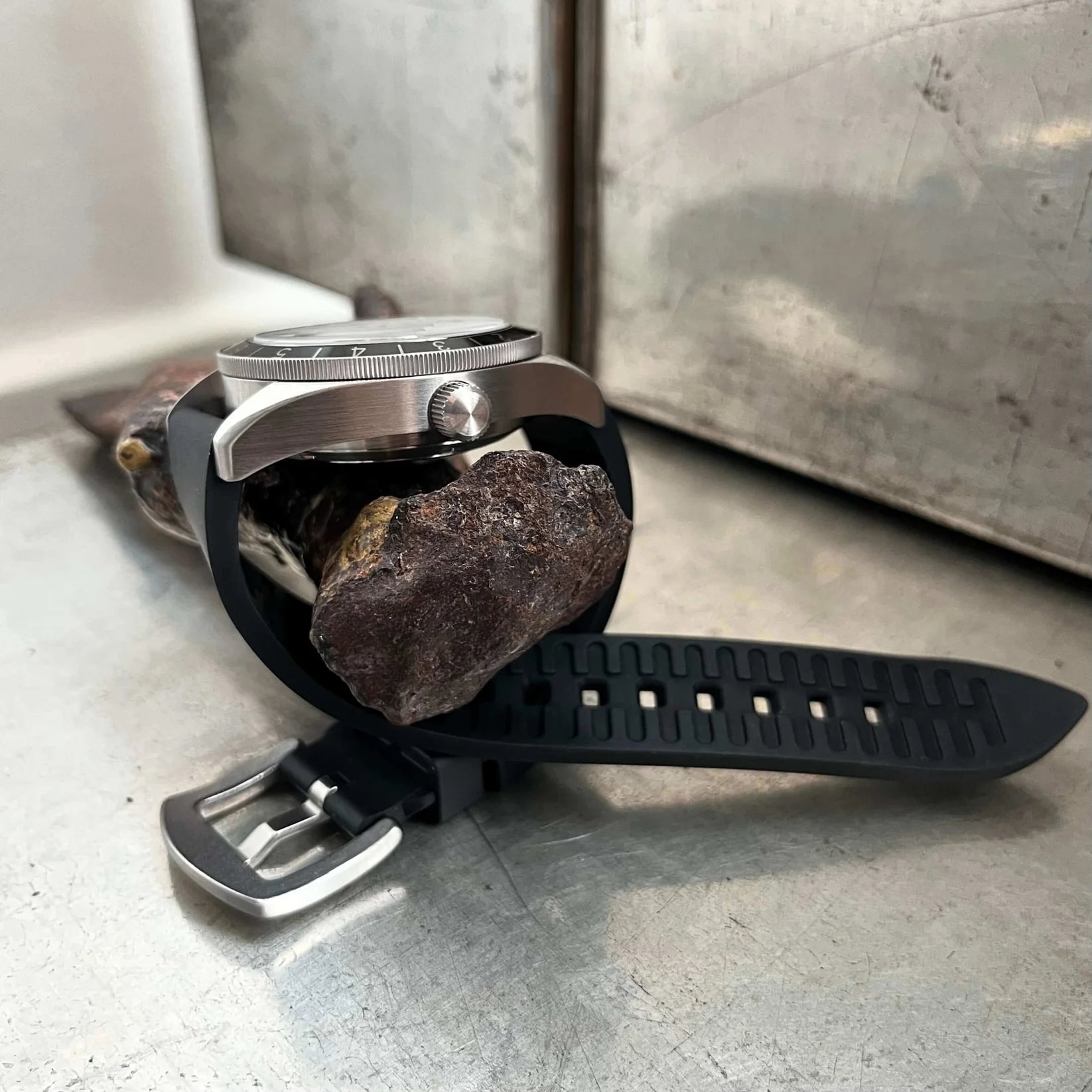 Enoksen Automatic Dive Watch - Black Dial Edition ◇ 39mm