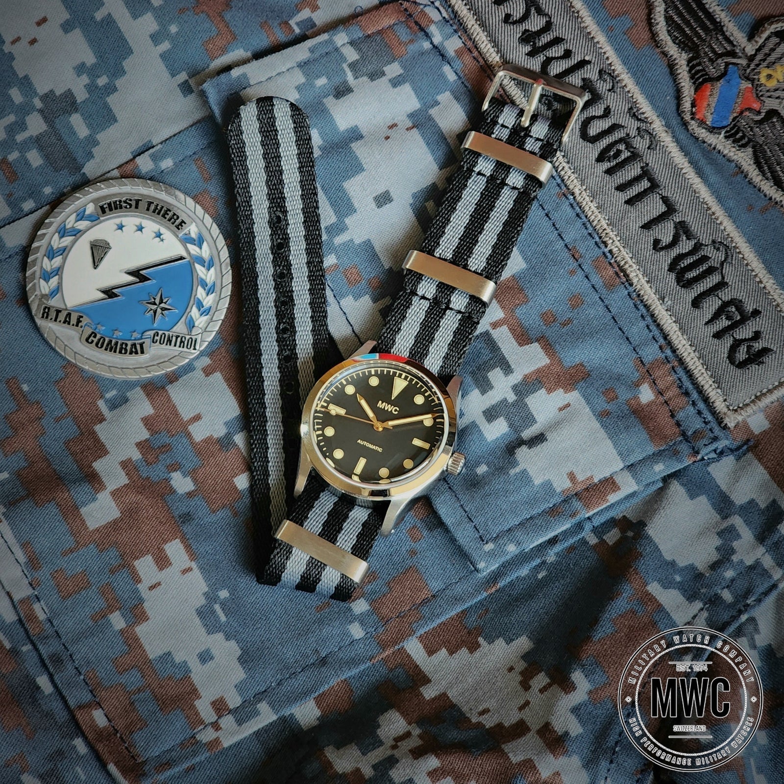 MWC Classic 1950s/1960s Pattern 25 Jewel Automatic "Adventurer" Watch with 200m Water Resistance and Retro Luminous Paint, Sapphire Crystal and 1960s Pattern Bracelet - Brand New Ex Photographic and Promotion Watch Reduced
