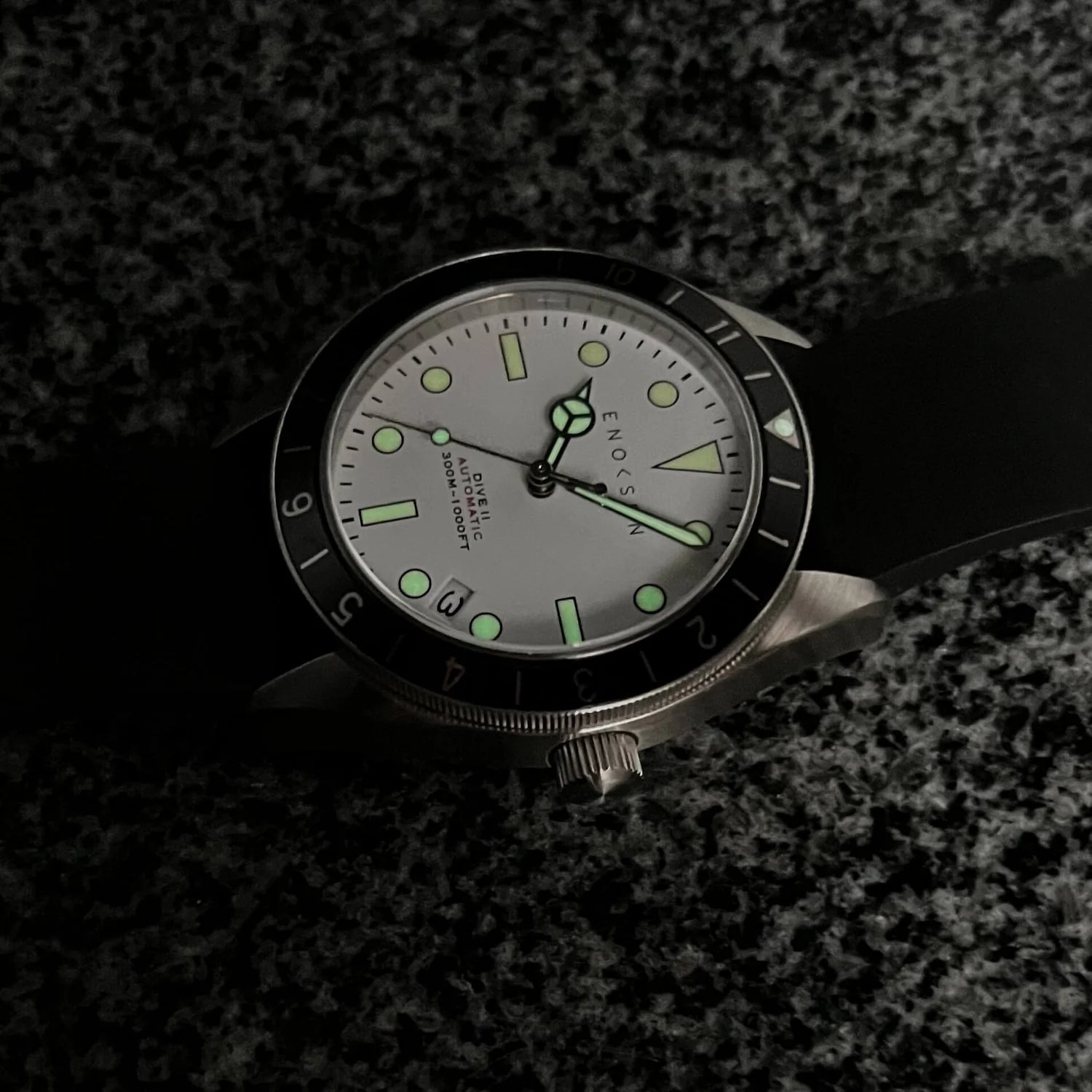 Enoksen Automatic Dive Watch - White Dial Edition ◇ 39mm